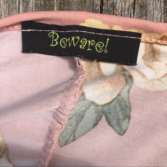 Sweet floral bodycon with bell sleeves! - Picture 6 of 6